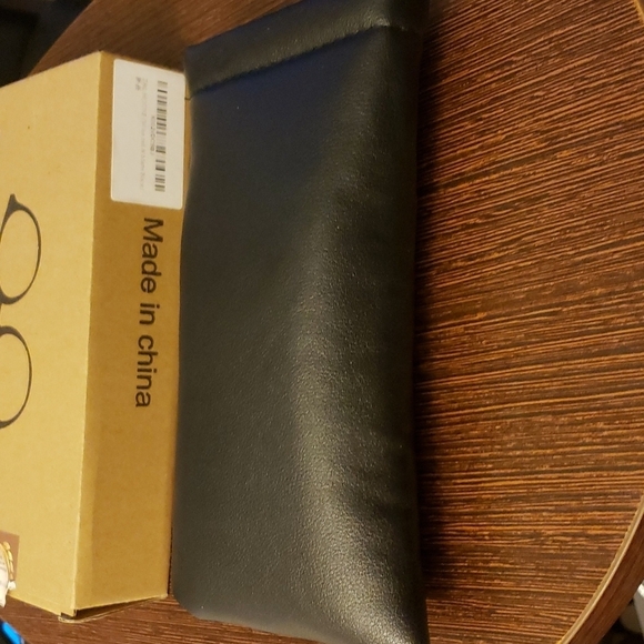 Z&L HOUSE 2 Pack of Anti-Blue Light Blocking Glasses 1 Red & 1 Black Frame - Picture 12 of 12